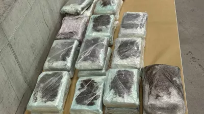 Mladima mariborčanoma je sprva uspelo na Norveško pretihotapiti 26 kilogramov kokaina, v drugem poizkusu pa so ju aretirali. 