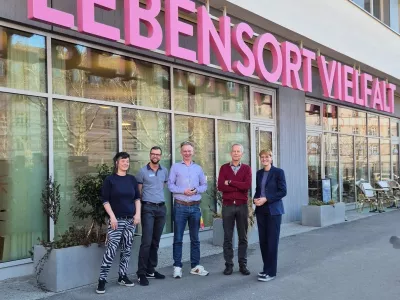 Marcel de Groot  (drugi z desne) / Foto: Schwulenberatung Berlin