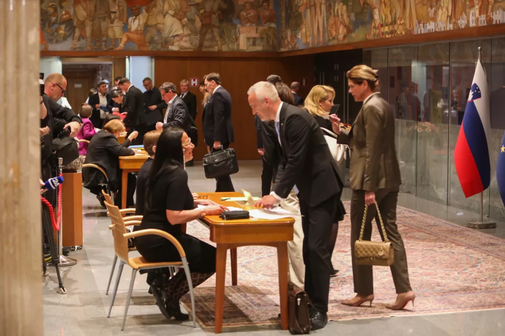 10.04.2026. 1.seja parlamenta. Foto: Bojan Velikonja