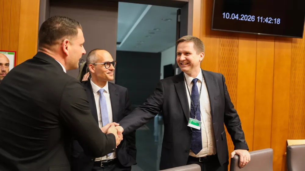 10.04.2026. Mandatno volilna komisija. 1.seja parlamenta. Foto: Bojan Velikonja