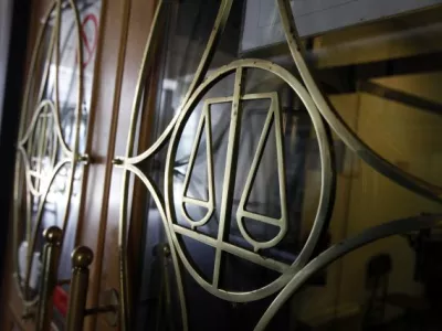 simbolična fotografija - pravosodje - pravo - pravičnost - pravica - pravni sistem - tožilstvo - sodna oblast - sodi&scaron;ča -  - slovenska zakonodaja - -  - javni podatki - varstvo osebnih podatkov - sodi&scaron;če - //FOTO: Luka Cjuha