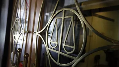 simbolična fotografija - pravosodje - pravo - pravičnost - pravica - pravni sistem - tožilstvo - sodna oblast - sodi&scaron;ča -  - slovenska zakonodaja - -  - javni podatki - varstvo osebnih podatkov - sodi&scaron;če - //FOTO: Luka Cjuha