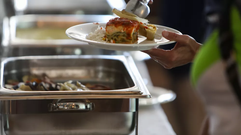 - 11.07.2024. - Prehranjevanje. hrana, dieta, zdrava hrana, zdrava prehrana.//FOTO: Bojan Velikonja