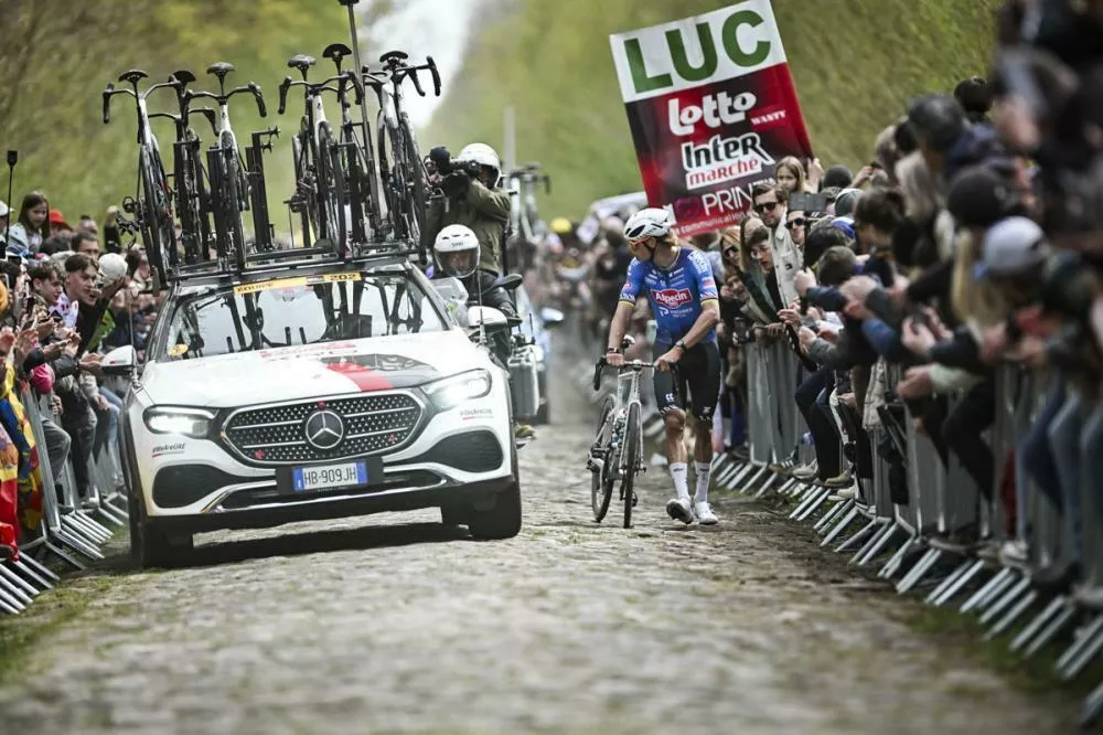 Mathieu van der Poel kljub težavam &scaron;e ni obupal. Foto: A.S.O