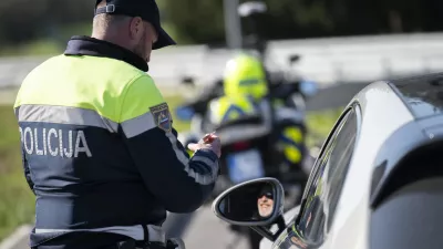 prometni nadzorpolicija - simbolična fotografijaprometna policijavarnost v prometupolicija na motorjihmotoristična policijaprehitri voznikiavtocestna policijaalkotestalkohol v prometu08.04.2025 Policijski nadzor, počivališče PovodjeFOTO: Nik Erik Neubauer