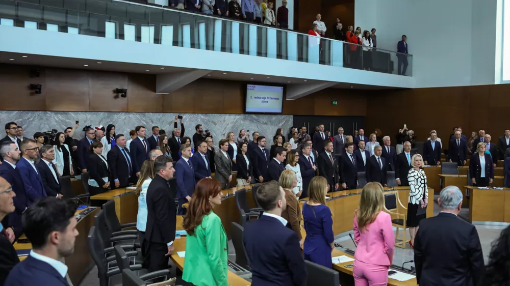 10.04.2026. 1.seja parlamenta. Foto: Bojan Velikonja