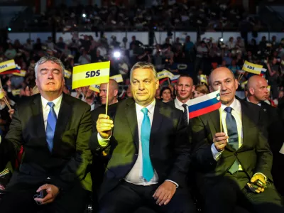 evropski poslanec Milan Zver, madžarski predsednik vlade Viktor Orban, predsednik SDS Janez Jan&scaron;a  - 11.05.2018 - Konvencija stranke SDS &ndash; predstavitev kandidatov za državnozborske volitve - //FOTO: Jaka Gasar