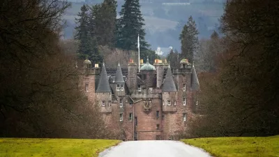 Image: 608832448, License: Rights-managed, Restrictions: Usage restrictions: Advertising and promotion,Commercial electronic,Consumer goods,Direct mail and brochures,Indoor display,Internal business usage,Personal use, Model Release: no