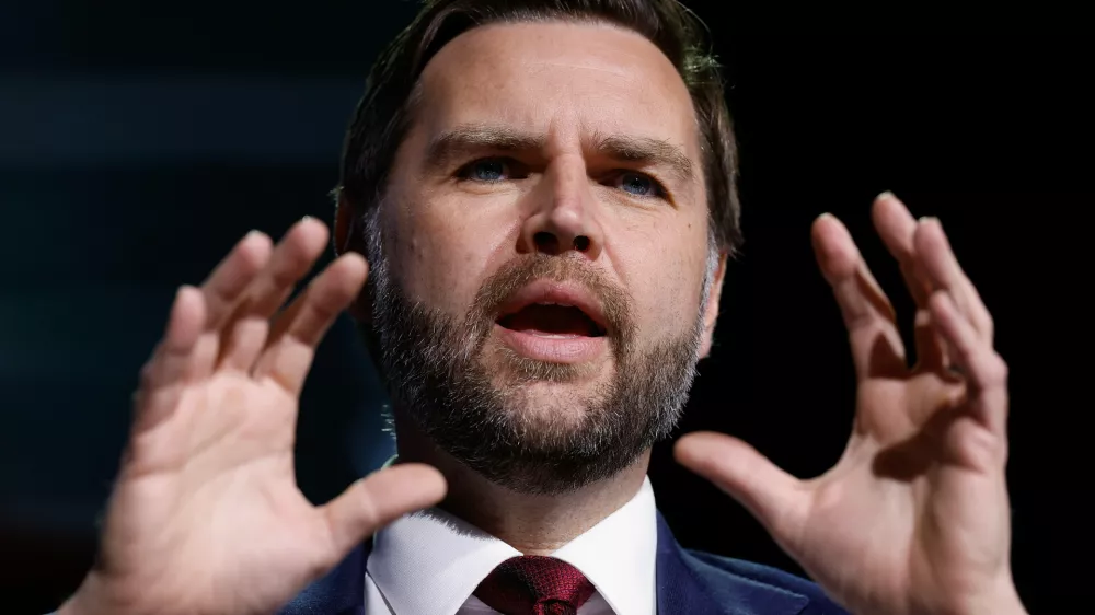 Vice President JD Vance speaks during a Turning Point USA event at Akins Ford Arena at the Classic Center in Athens, Ga., Tuesday, April 14, 2026. (Chip Somodevilla/Pool via AP) / Foto: Chip Somodevilla