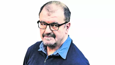 Ahmed Burić, kolumnist Dnevnika------COLORPSAV PERMANENT PROSIM !!!