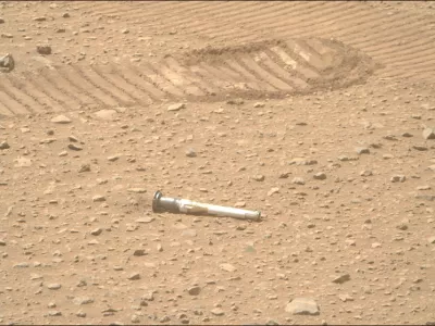 Vzorec tal Marsa čaka na prevoz na Zemljo