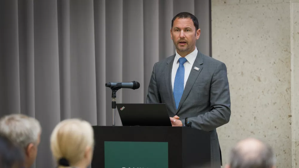 Ljubljana, Banka Slovenije.Okrogla miza Banke Slovenije o izzivih investiranja podjetij v Sloveniji.Guverner Banke Slovenije Primoz Dolenc.