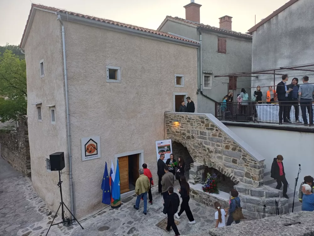 Hi&scaron;a Zdravljice, Podnanos, Stanko Premrl