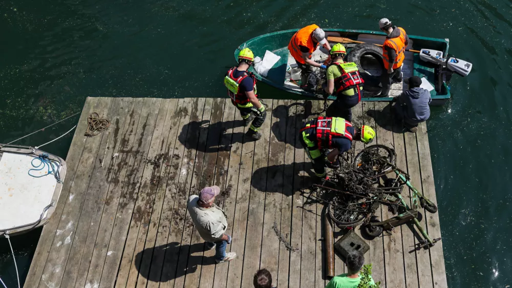 18.04.2026. Či&scaron;čenje Ljubljanice. Bojan Velikonja