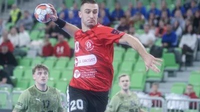 Tarik Mlivić- 02.12.2025 - rokomet - evropski pokal v rokometu med LL Grosist Slovan: Skanderborg//FOTO: Jaka Gasar