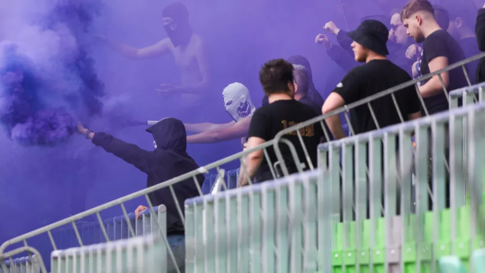 - Navijači Viole,- 08.03.2026. 1. liga Telemach v nogometu. NK Olimpija - NK Maribor, derbi.//FOTO: Bojan Velikonja