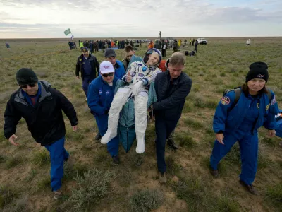 International Space Station (ISS) crew member and NASA astronaut Don Pettit is carried to a medical tent shortly after landing in the Soyuz MS-26 space capsule with Roscosmos cosmonauts Alexei Ovchinin and Ivan Vagner in a remote area near Zhezkazgan, Kazakhstan April 20, 2025. NASA/Bill Ingalls/Handout via REUTERS ATTENTION EDITORS - THIS IMAGE HAS BEEN SUPPLIED BY A THIRD PARTY. MANDATORY CREDIT.   TPX IMAGES OF THE DAY