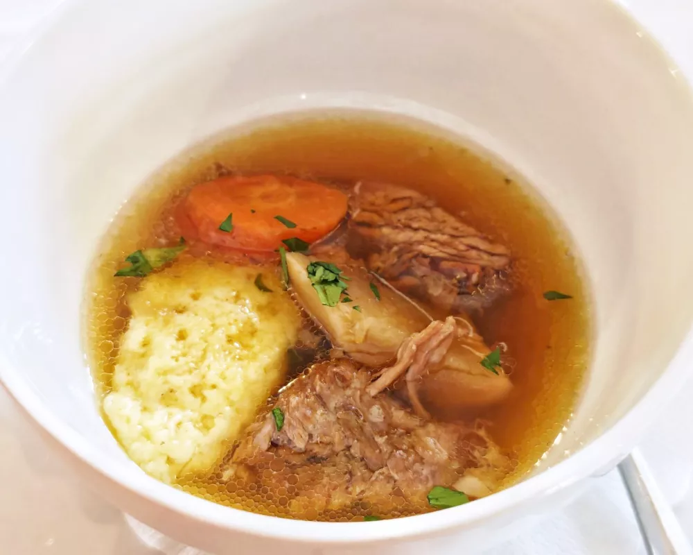 Goveja juha, Restavracija Union Bled