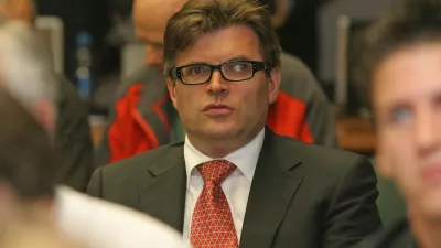 član NS Dari Južna- Skup&scaron;čina delničarjev družbe PETROL,- delničarji odločali o uporabi bilančnega dobička v vi&scaron;ini 18,97 milijona evrov in o razre&scaron;nici upravi in nadzornemu svetu za leto 2010, uprava - nadzorni svet (NS)//FOTO: Luka Cjuha