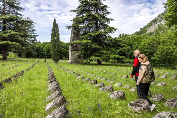Voja&scaron;ko pokopali&scaron;če v Solkanu / Foto: Jo&scaron;t Gantar/fundacija Poti Miru
