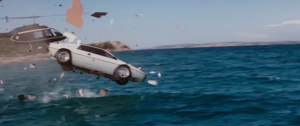 Lotus esprit S1 je imel vgrajene rakete zemlja-zrak. / Foto: Zajem Zaslona