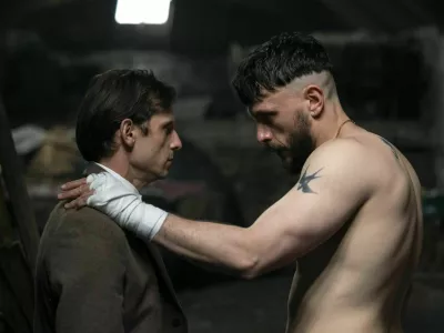 3EAFPGE Half Man Jamie Bell & Richard Gadd