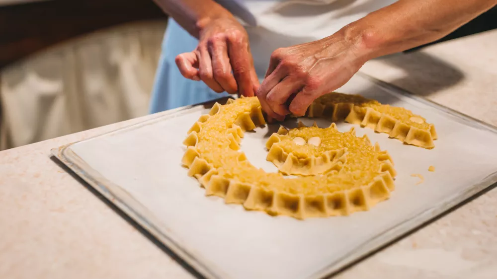 Tradicija, zapisana v mandljih