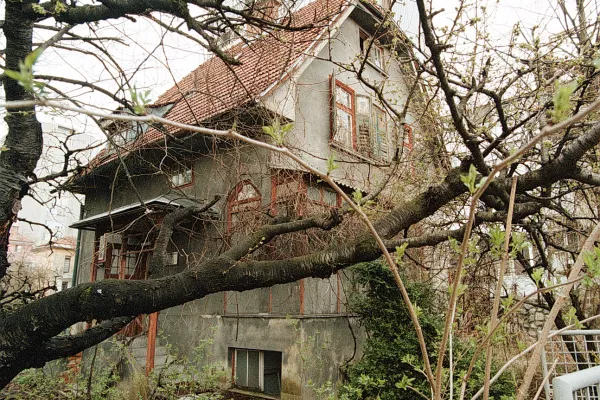 Prizori&scaron;če umora, zapu&scaron;čena hi&scaron;a