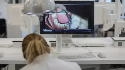 - simbolična fotografija - dentalna medicina - zobna medicina - zobozdravstvo -- 19.01.2023 &ndash; Medicinska fakulteta Univerze v Ljubljani (MF UL) - novi Center za učenje kliničnih ve&scaron;čin za področje dentalne medicine (CUKV-DM), Corytkova ulica 2 //FOTO: Bojan Velikonja