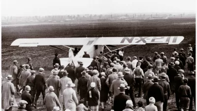 Lindberghov vzlet z letali&scaron;ča Roosevelt / Foto: Wikipedija