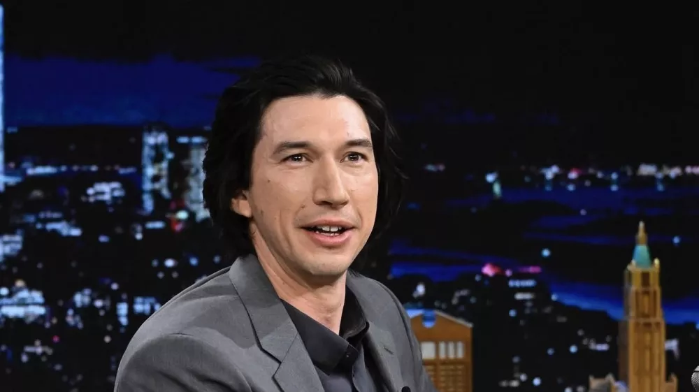 Adam Driver ni hotel odgovoriti na kritike in pravi, da bo vse objavil v knjigi. F instagram Adama Driverja