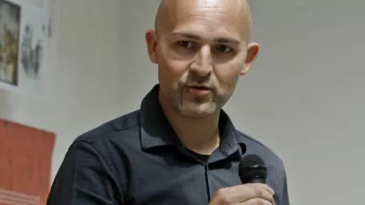 dr. Borut Rončevič, V. d. generalnega direktorja - Direktorat za visoko šolstvo in znanost - Ministrstvo za izobraževanje, znanost, kulturo in šport- Javna agencija za knjigo RS (JAK), - strokovna komisija za knjižno in revialno produkcijo s področij znanosti seznanila prijavitelje, ki so v letu 2012 dobili odobrena sredstva za sofinanciranje znanstvenega tiska, //FOTO: Bojan Velikonja
