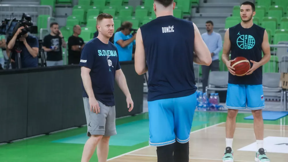 - Sean Sweeney, analitik.- 27.04.2024. Trening slovenske ko&scaron;arkarske reprezentance pred odhodom na kvalifikacijski turnir za Olimpijske igre v Grčiji. //FOTO: Bojan Velikonja