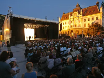 baletni večer koreografij z naslovom Divertissement, Miniature, - 4. festival Junij v Ljubljani 2012 - največji festival na prostem v Ljubljani na Kongresnem trgu.//FOTO: Tomaž Skale