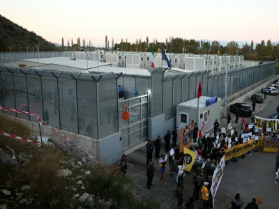 EU uvaja centre za vračanje v tretjih državah