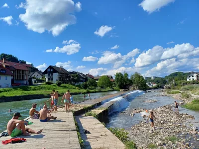 Slaba novica: Na priljubljenem kopali&scaron;ču so opozorilne table, kopanje odsvetujejo