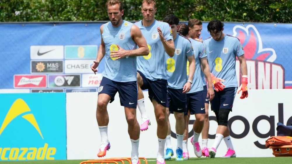 Soccer Football - International Friendly - England Training - The Gardens North County District Park, Palm Beach Gardens, Florida, U.S. - June 2, 2026 England's Harry Kane, Dan Burn and teammates during training IMAGN IMAGES via Reuters/Jim Rassol