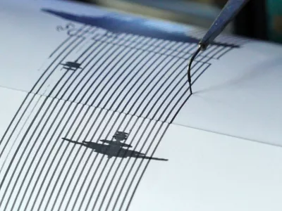 December 31, 2025, Bener Meriah, Aceh, Indonesia: A seismograph recorded the latest activity from Mount Bur Ni Telong at the Volcano Observation Post, Geological Agency, Center for Volcanology and Geological Hazard Mitigation (PVMBG), Bener Meriah, Aceh, Indonesia on Wednesday. Repeated earthquakes with the same epicenter on Tuesday night have raised the status of the Bur Ni Telong Volcano (2,624 meters above sea level) to Alert Level III.,Image: 1062490409, License: Rights-managed, Restrictions:, Model Release: no 