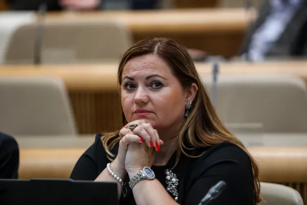 - Barbara Levstik &Scaron;ega, poslanka Demokrati,- 02.06.2026. - Zasli&scaron;anja kandidatov za ministre 4. vleda Janeza Jan&scaron;e pred parlamentarnimi odbori v DZ RS.//FOTO: Bojan Velikonja