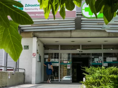 Pacienti do svojega osebnega zdravnika le &scaron;e &scaron;tiri dni na teden &ndash; kaj to pomeni?