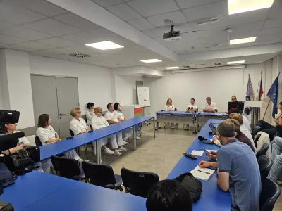 Slovenj Gradec, bolnisnica.Novinarska konferenca Splosne bolnisnice Slovenj Gradec o perecih kadrovskih tezavah.