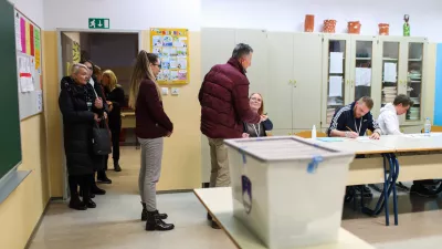 - Osnovna šola Komenda Moste- 04.12.2022 - Lokalne volitve 2022 - drugi krog - volitve župana //FOTO: Bojan Veliknja