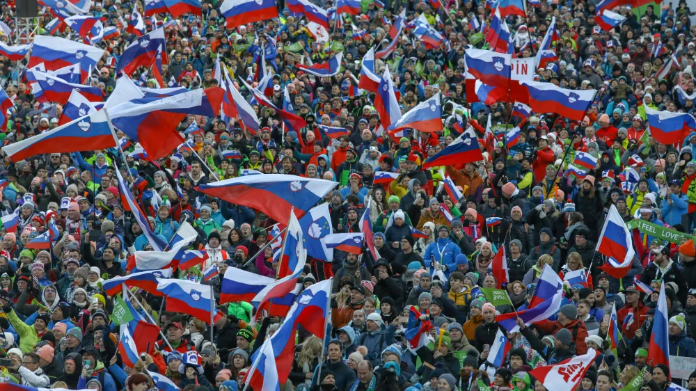 navijači- 04.03.2023 - 43. Svetovno prvenstvo v nordijskem smučanju PLANICA 2023 - največji &scaron;portni dogodek v zgodovini Slovenije, - - smučarski skoki - ekipna tekma za mo&scaron;ke na veliki skakalnici //FOTO: Luka Cjuha