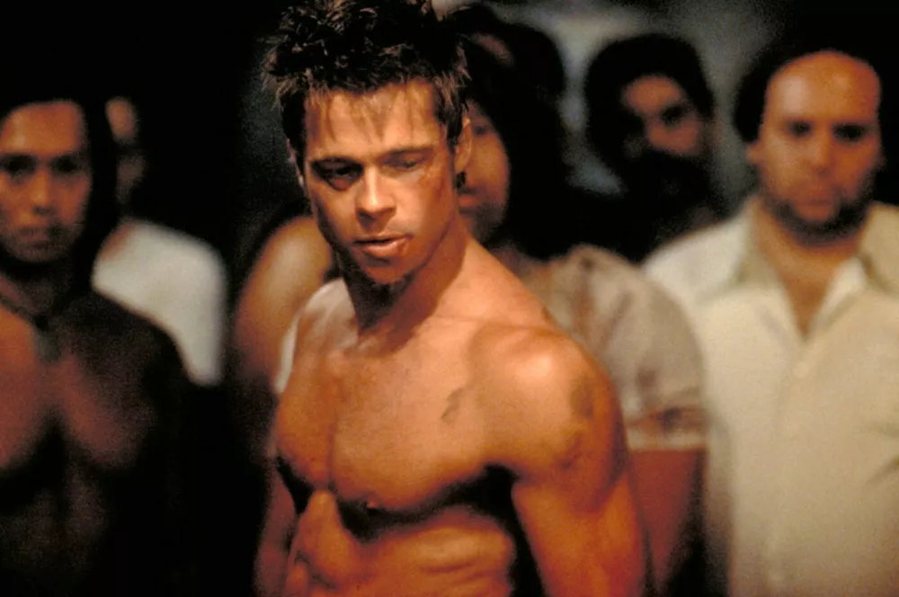Fight club1999Real David FincherBrad Pitt.Collection Christophel FOX 2000,Image: 556277769, License: Rights-managed, Restrictions: Restricted to editorial use related to the film or the individuals involved (producers, directors, authors, actors, etc.)The rights of publicity of any person depicted in the photos are not grantedMandatory credit of the film company and photographer, Model Release: no 