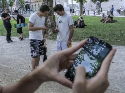 - 13.07.2016 - igranje Pokemona  //FOTO: Jaka Gasar