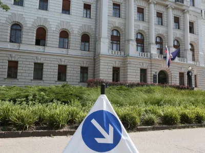 Zopni omogoča seciranje premoženja osumljencev ali obtožencev huj&scaron;ih (katalo&scaron;kih) kaznivih dejanj, kadar obstaja hkrati sum, da imajo več kot 50.000 evrov sumljivega premoženja.&nbsp;