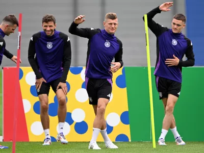 04 July 2024, Bavaria, Herzogenaurach: Germany's (L-R) Pascal Gross, Thomas M&uuml;ller, Toni Kroos and Florian Wirtz pictured during training session ahead of Friday's UEFA Euro 2024 quarter final soccer match between Germany and Spain. Photo: Federico Gambarini/dpa