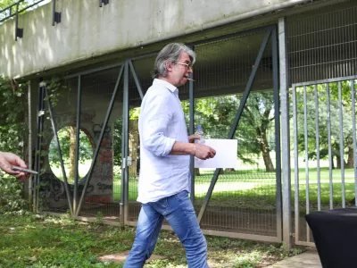 - Robert Pe&scaron;ut Magnifico