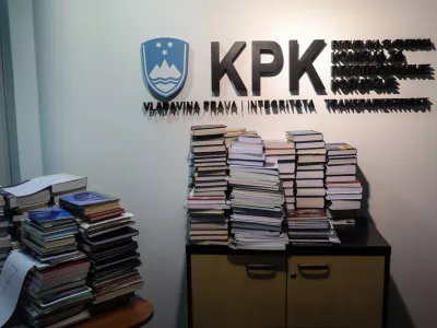 - simbolična fotografija - vladavina prava - integriteta - transparentnost &ndash; KPK - Komisija za preprečevanje korupcije RS,  //FOTO: Jaka Gasar