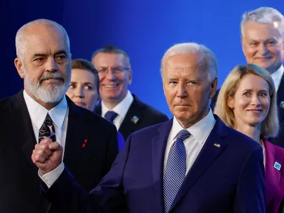 Ameri&scaron;ki predsednik Joe Biden posku&scaron;a na vrhu Nata dokazati, da &scaron;e ni za v staro &scaron;aro in da lahko premaga republikanskega protikandidata Donalda Trumpa.

&nbsp;

&nbsp;